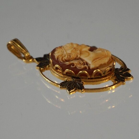 Vintage Carved Cameo Pendant Faux Leather Cord Necklace - Picture 4 of 9